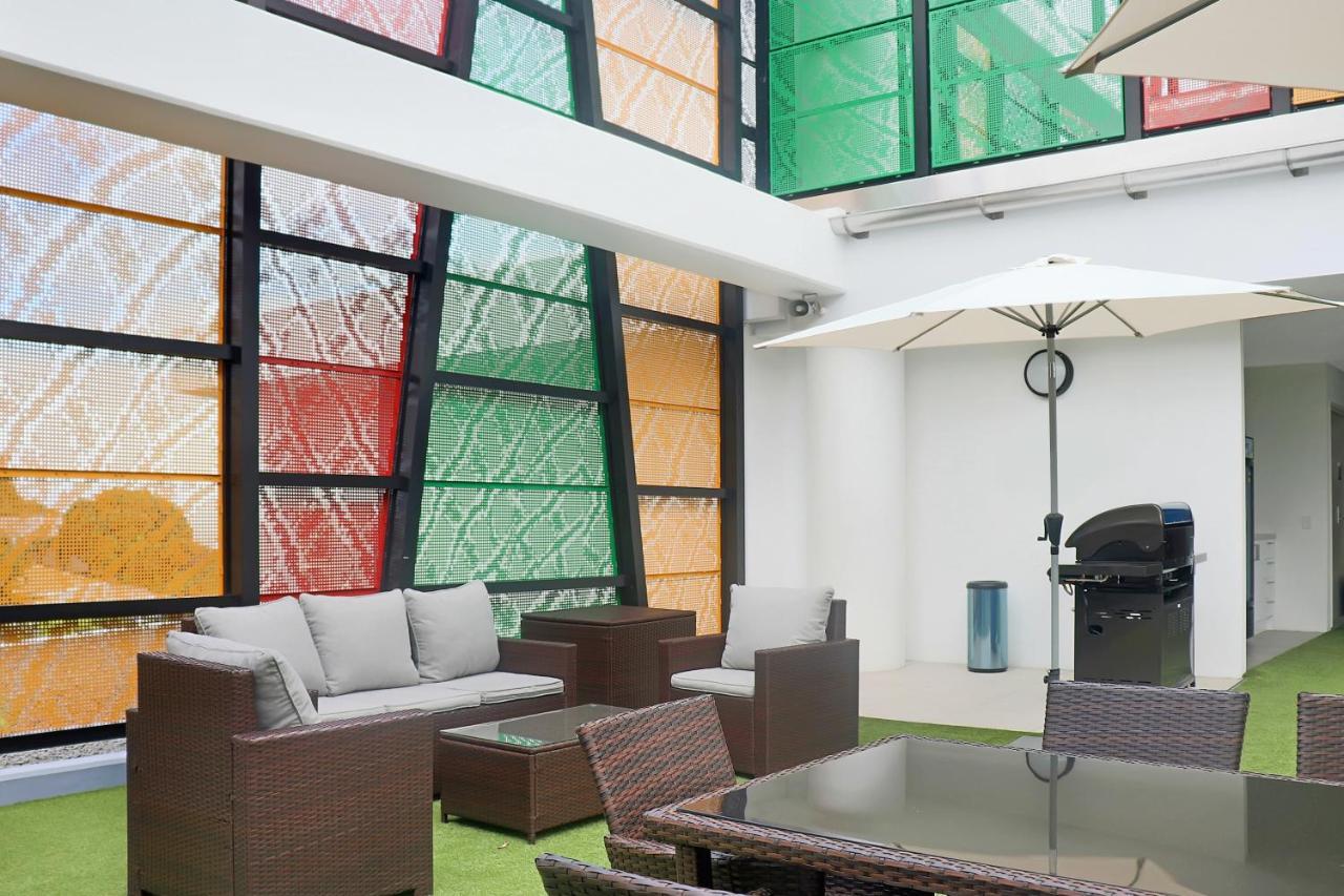 Crowne Plaza Residences Port Moresby By Ihg Exterior photo